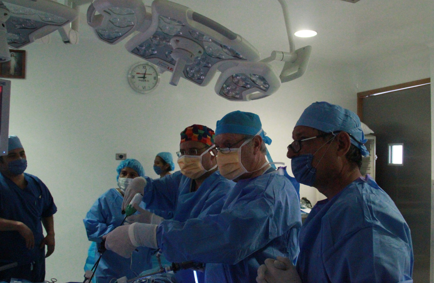 Consultorio médico pediátrico moderno y acogedor